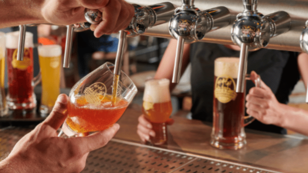 Restaurant avec bar qui diffuse pour voir un match à Cormeilles en Parisis