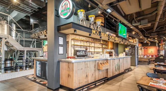 Restaurant avec bar qui diffuse pour voir un match sur Dijon