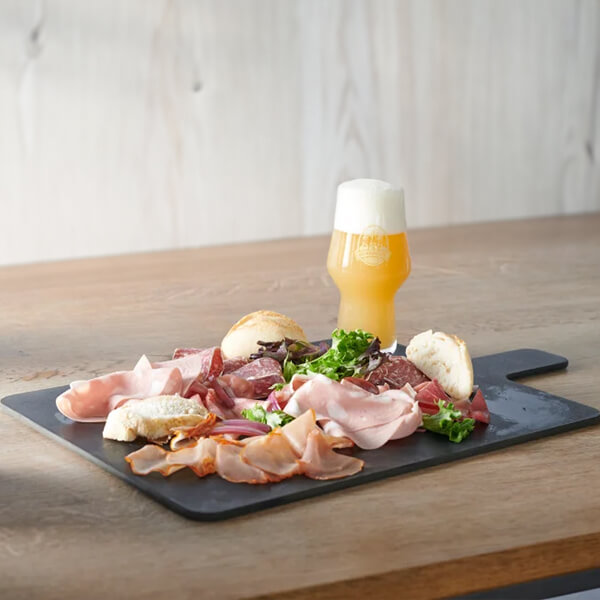 Planche apéro charcuterie